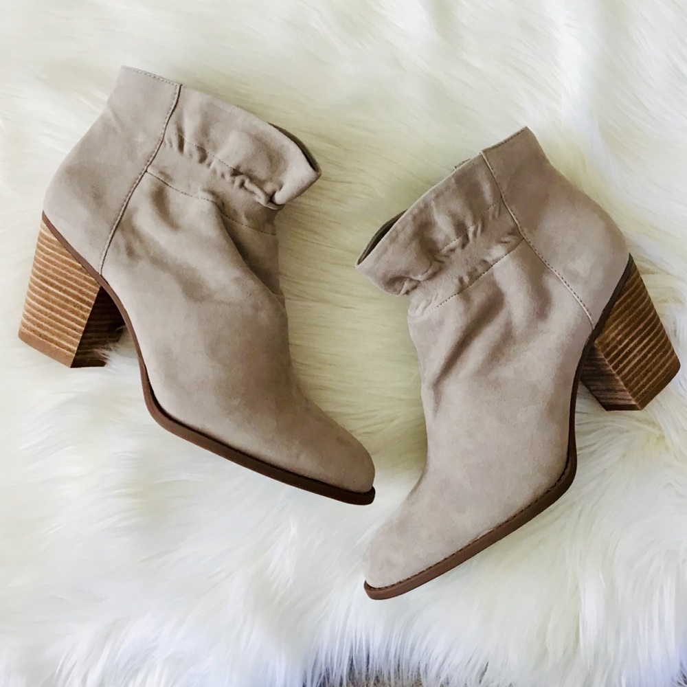 JESSICA SIMPSON Suede Pull On Ankle Booties